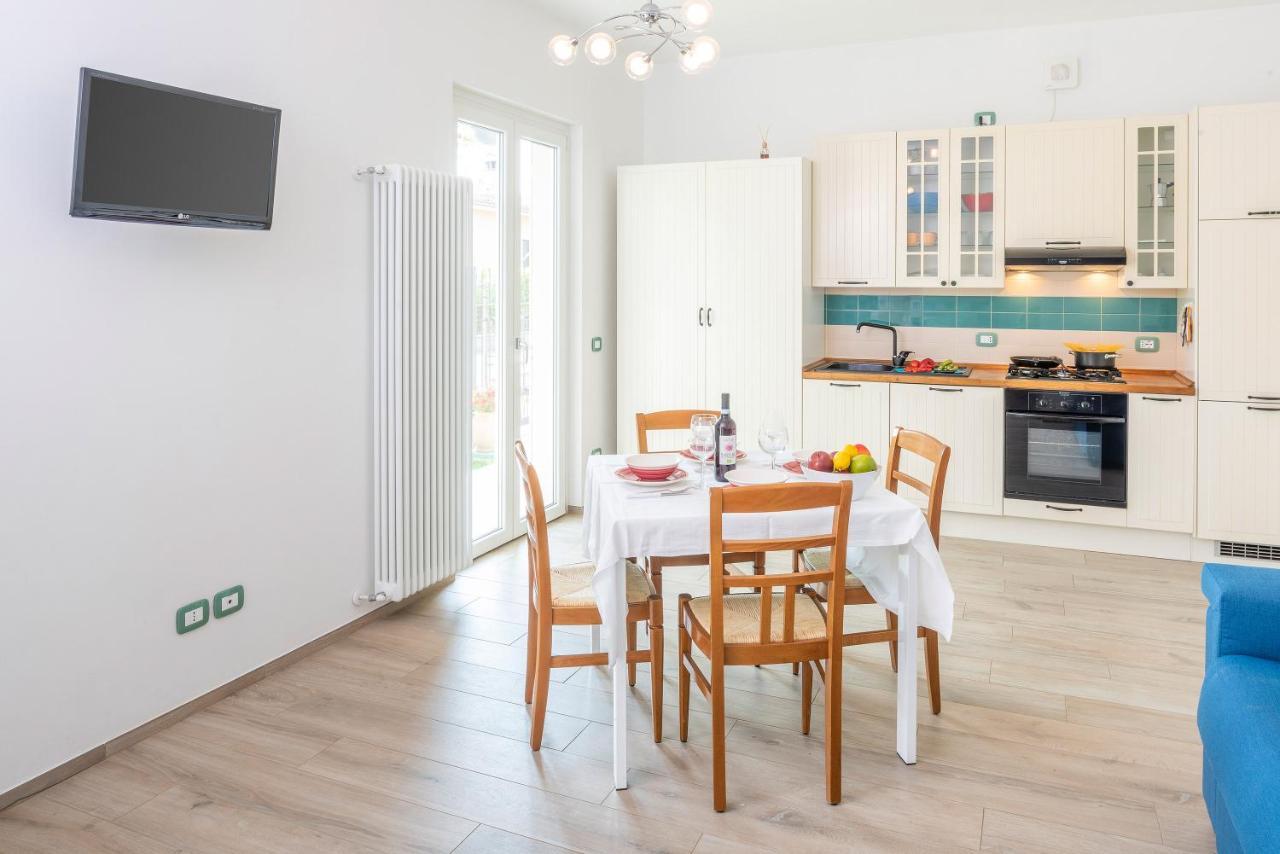 Villa Rosetta & Romeo Family Apartment Costermano Exteriör bild